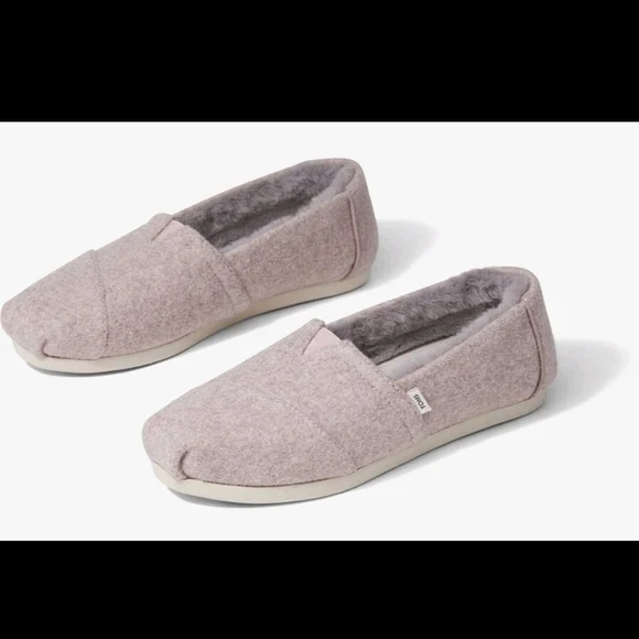 TOMS Women's Alpargata Faux Fur Lined Slip-On Flats dusty rose Sz.7.5 Slippers - Picture 1 of 16